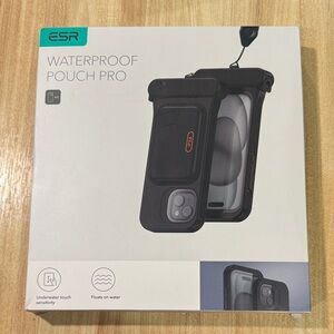 ESR Waterproof Pouch Pro